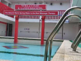 R. Lapid's Resortel l (4 rooms, 25 pax)