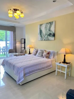 Olivias Place Family room