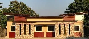 GlyNeil Transient House