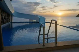 J's Palm Beach Resort