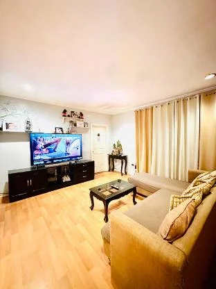 Feel at Home Polomolok WiFi 300mbps Netflix 75”TV — Valencia Philippines