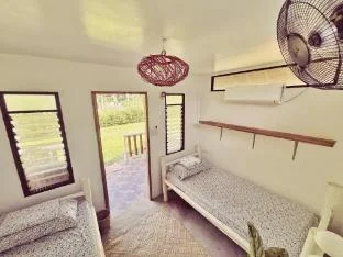 The Village Cottages: Cozy Quiet B&B outside Coron