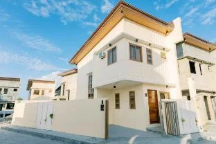 The Daily House