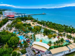 Villa Excellance Beach & Wave Pool Resort