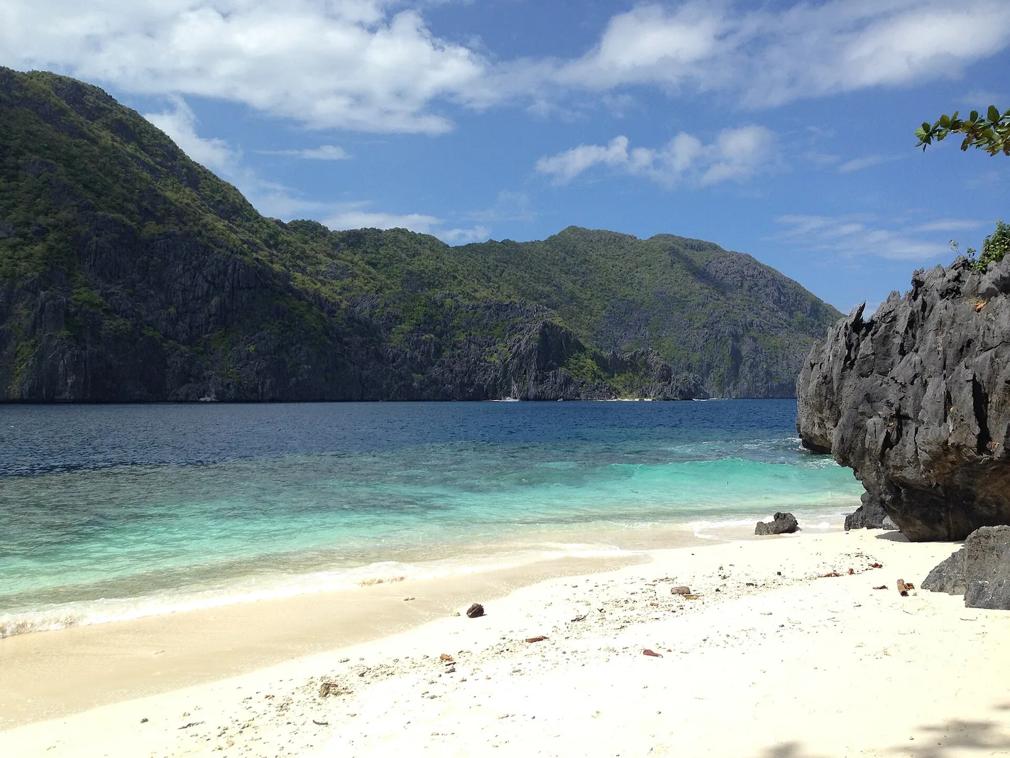El Nido All Lagoon Special + Hidden Beach Small-Group Tour
