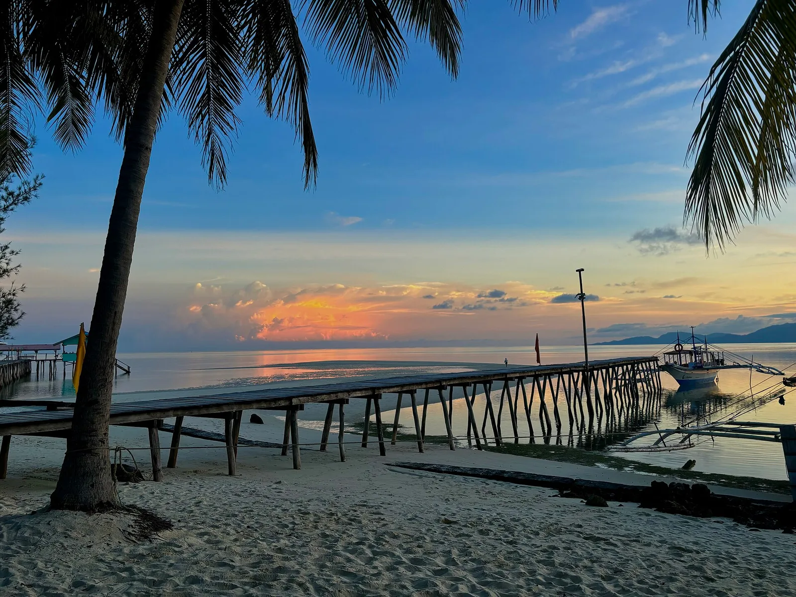 Balabac Onuk Island Sandbar Palawan, Philippines