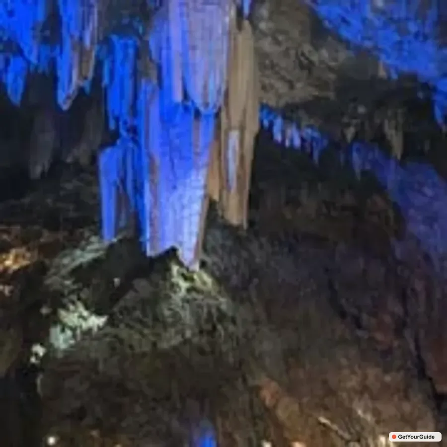 Pukaway Cave Private Tour with Picnic Lunch