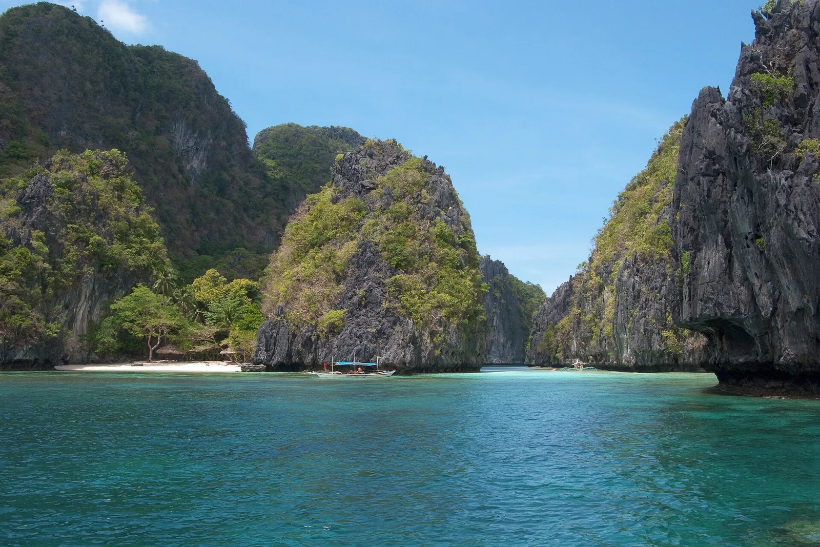 Coron to El Nido 4-Day Island Hopping Expedition