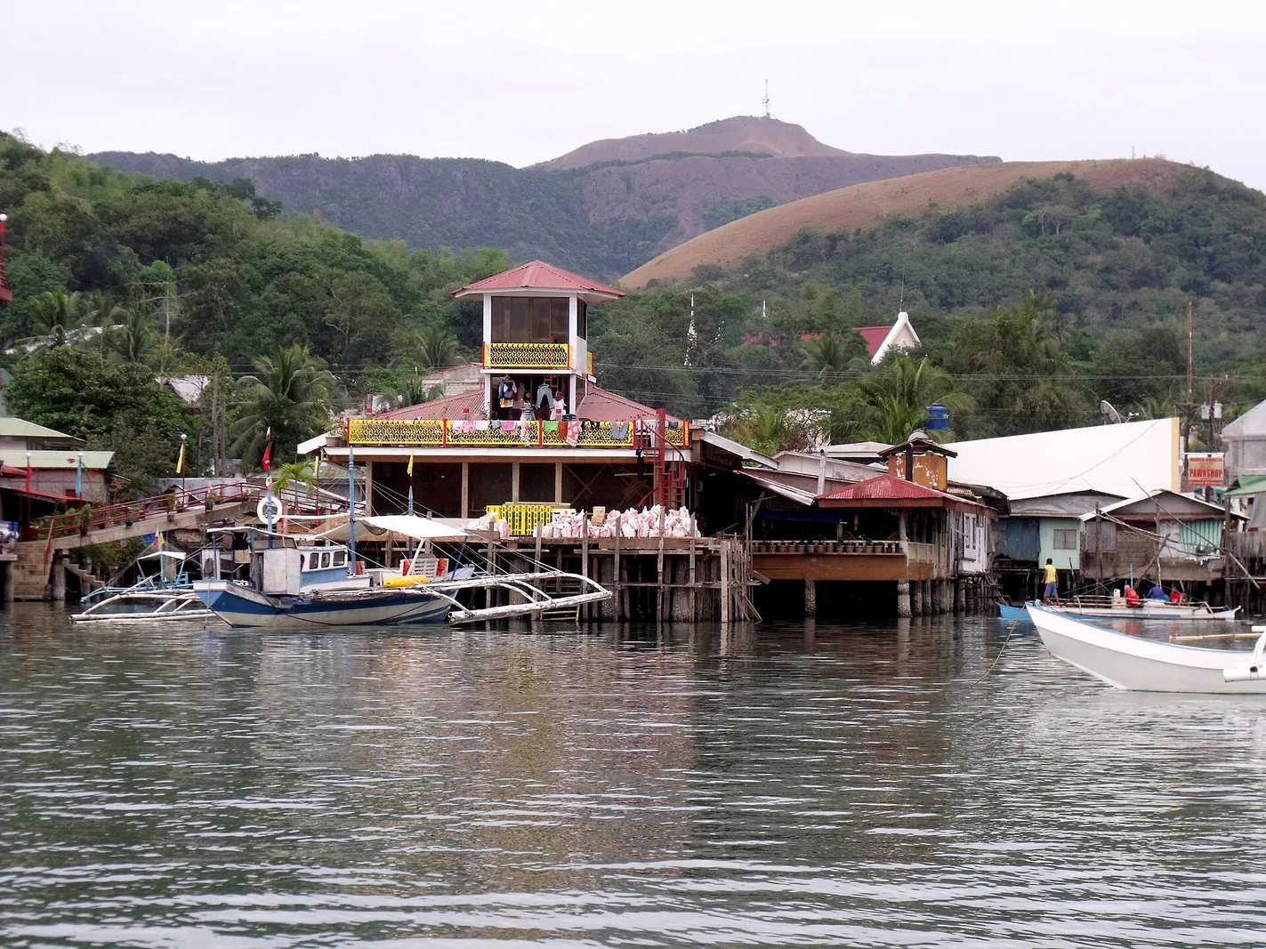 Twin Lagoon with Maquinit Hotspring & more! (Private)