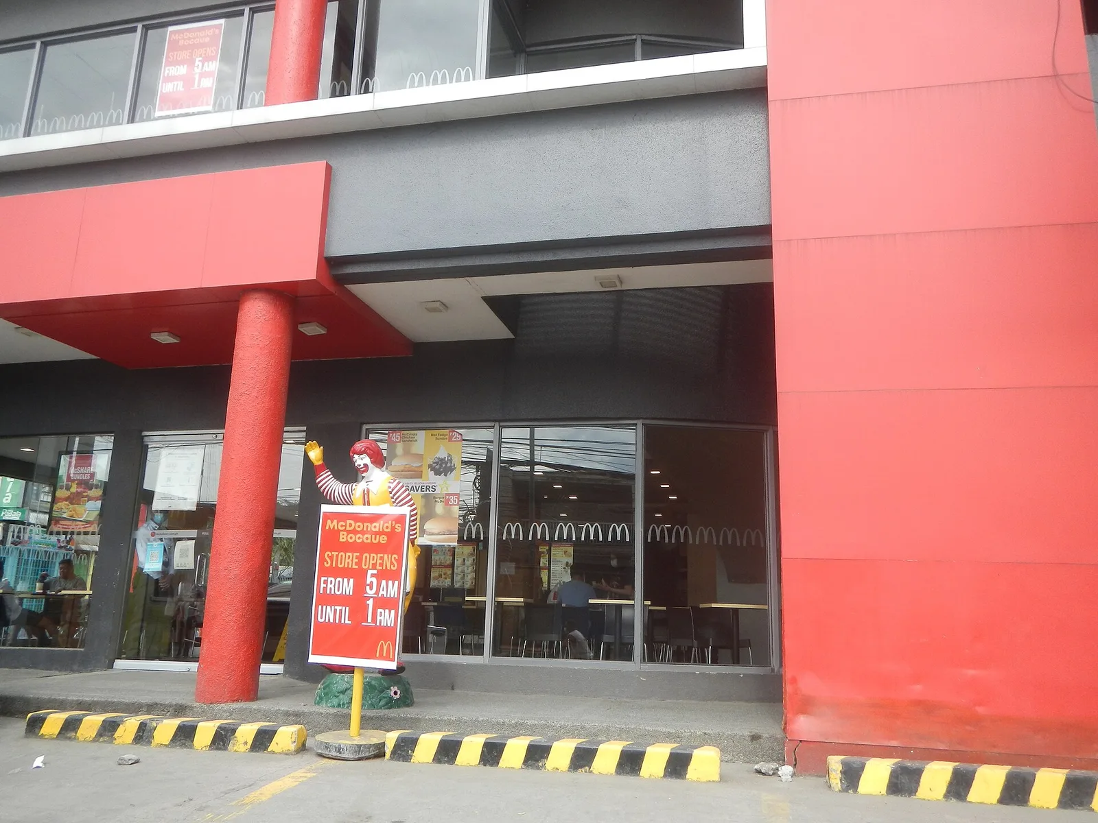 Tipping in the Philippines in 2026: An Honest Guide