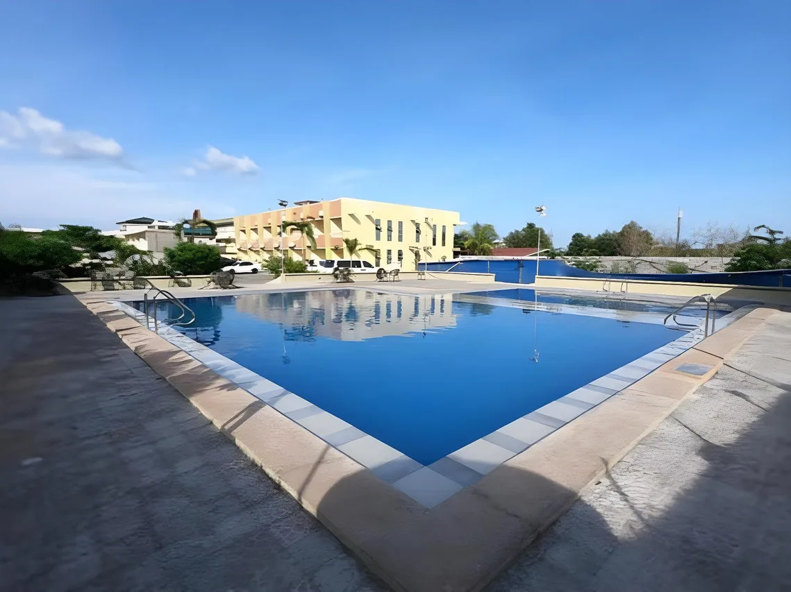 Island Tropic Hotel and Restaurant photo 3
