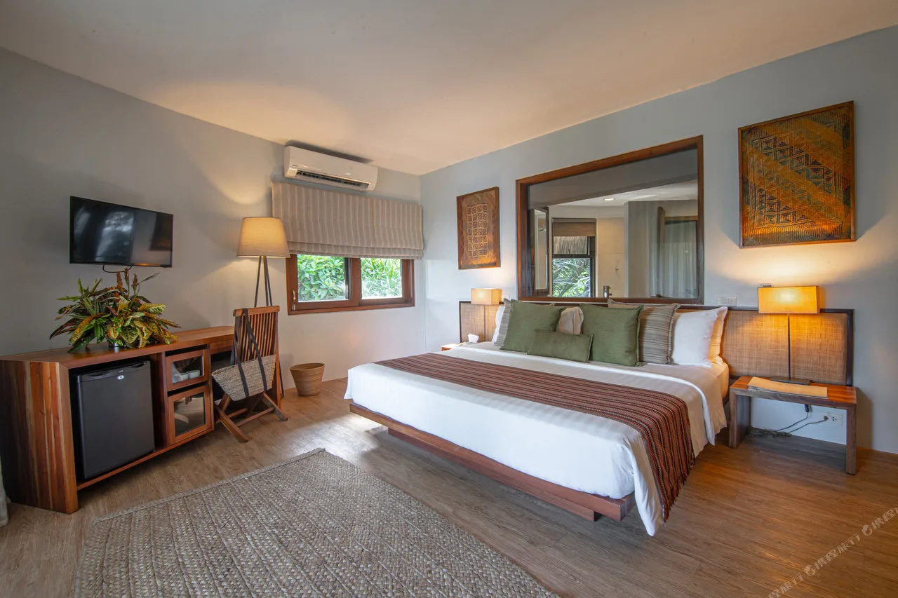 Amun Ini Beach Resort photo 3
