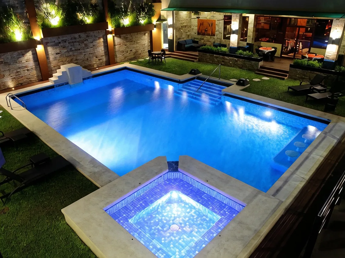 Queens Hotel Angeles City photo 3