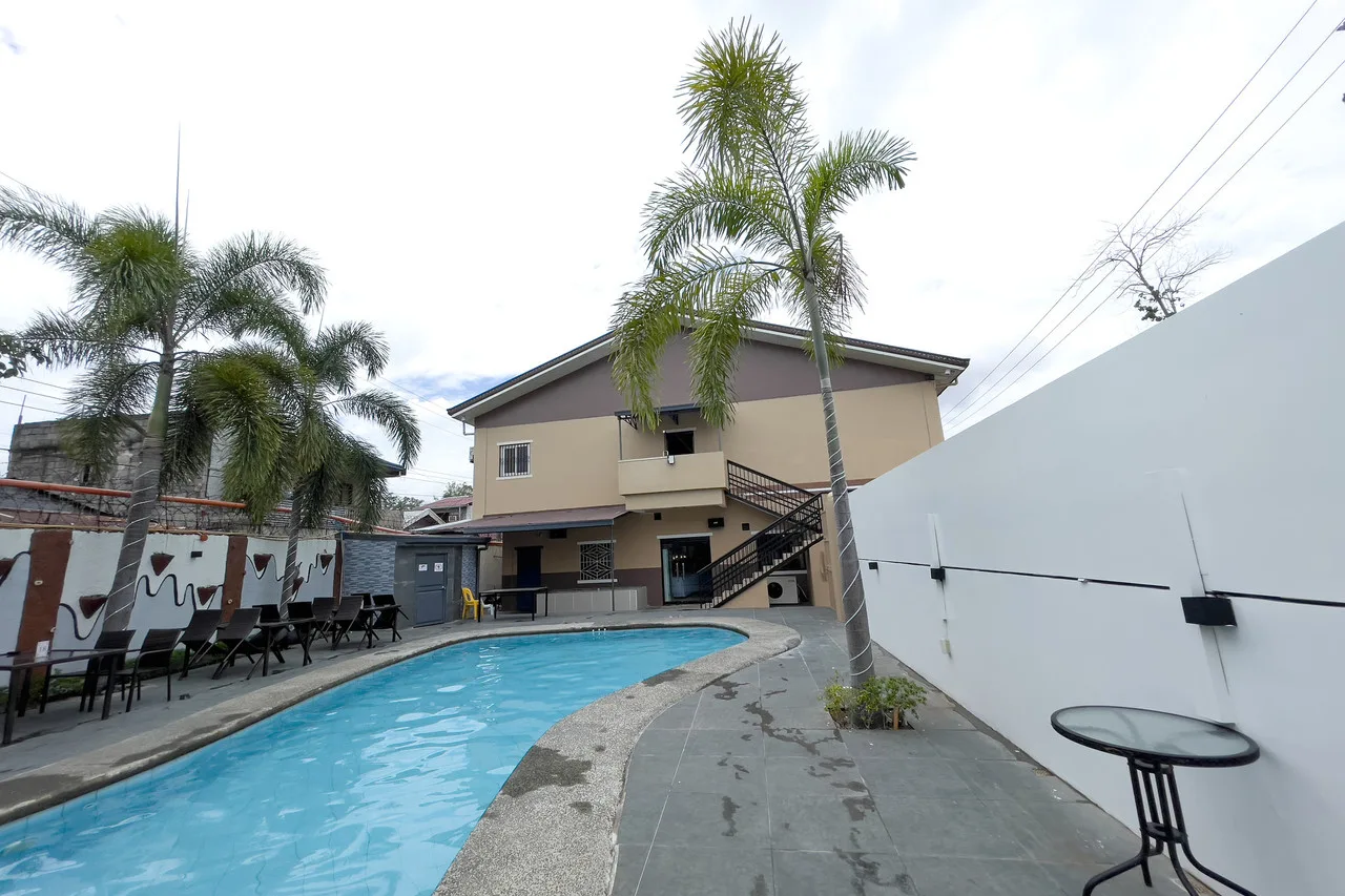 Valentine Hotel Angeles City managed by Cocotel photo 4