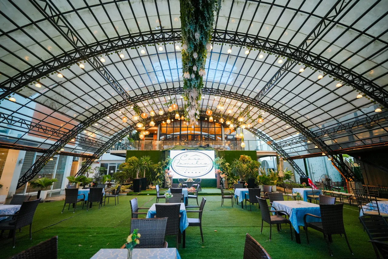 Casa Familia Hotel Restaurant Cafe & Events Place