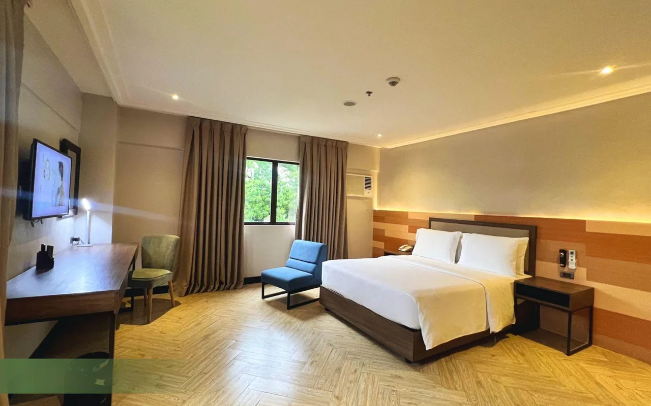 Acacia Hotel Bacolod photo 2