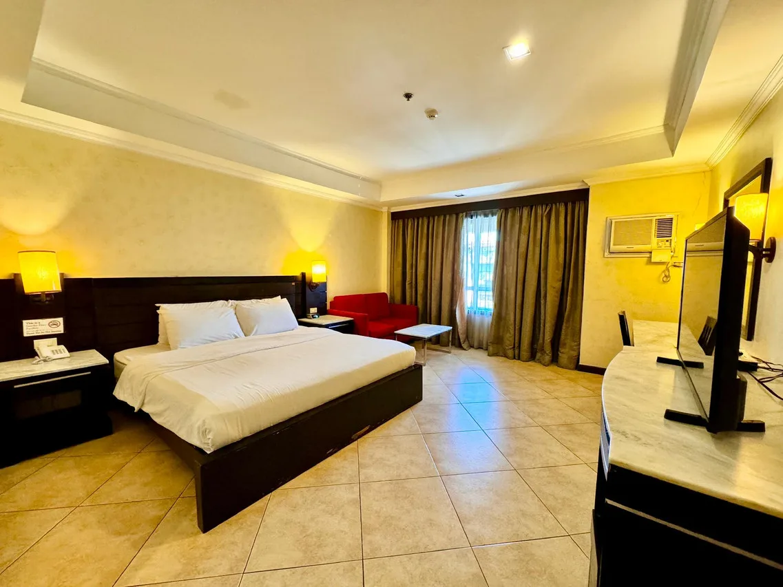 MO2 Westown Hotel Bacolod - Downtown photo 2