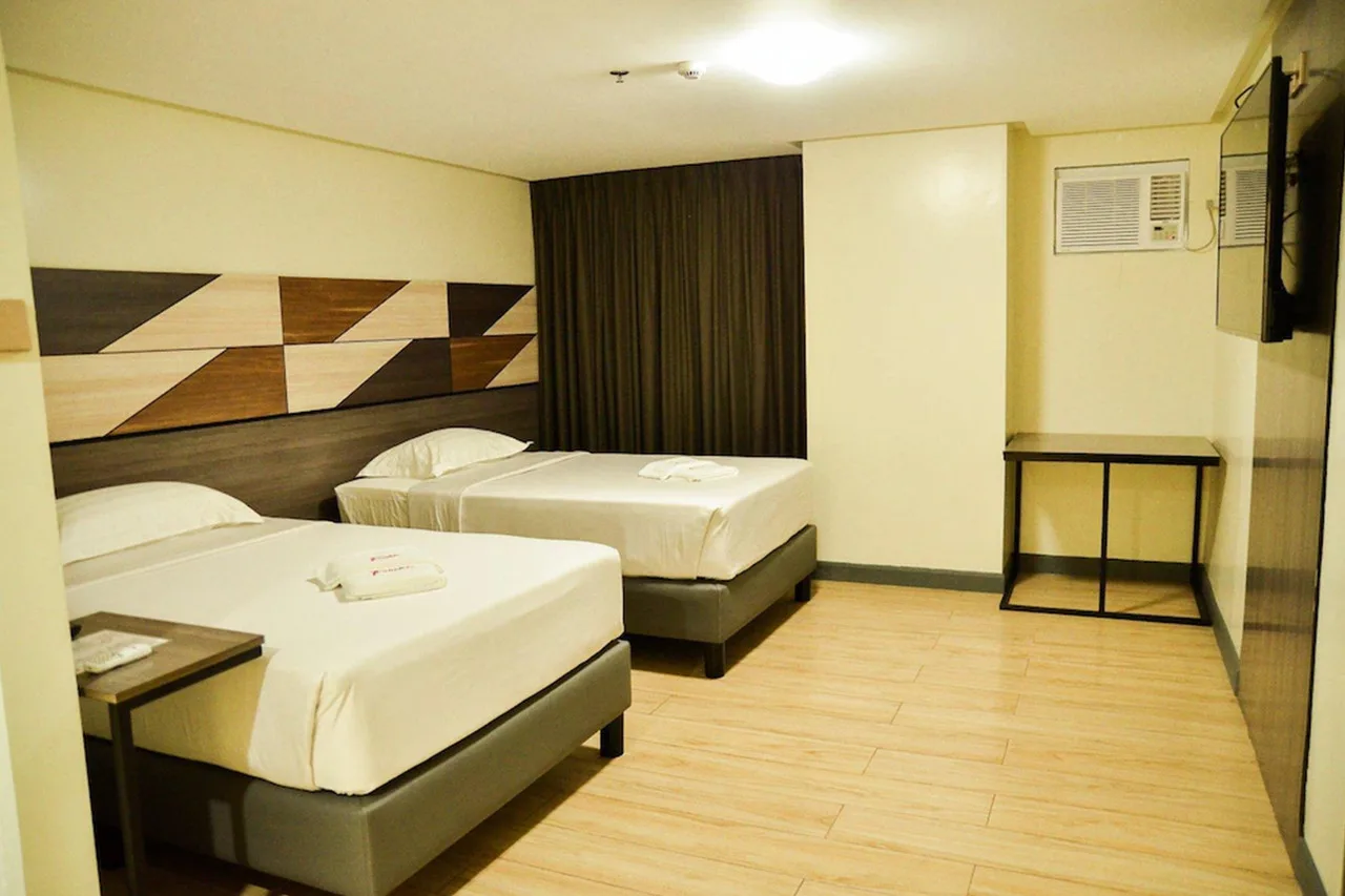 Travelite Hotel Legarda photo 2