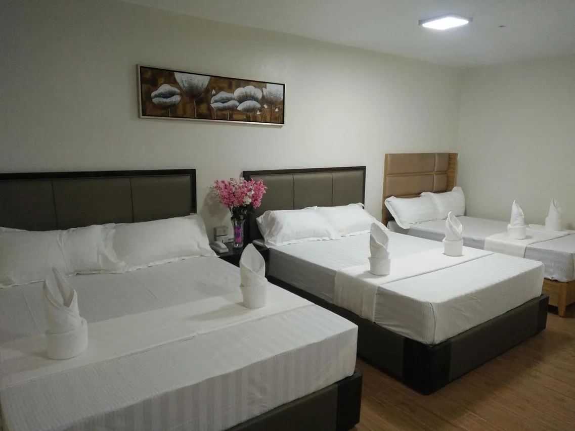 Meaco Royal Hotel - Batangas City photo 2