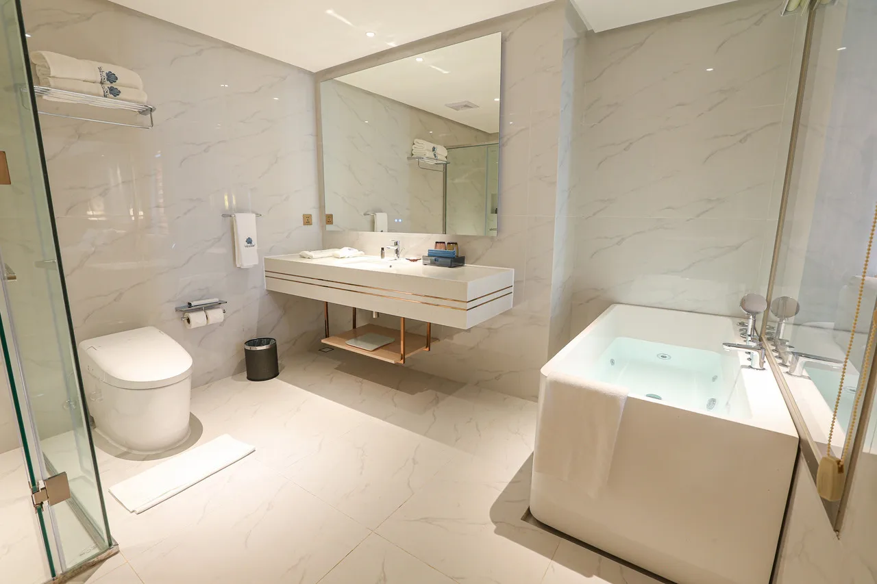 Luxu Hotel and Resort photo 2