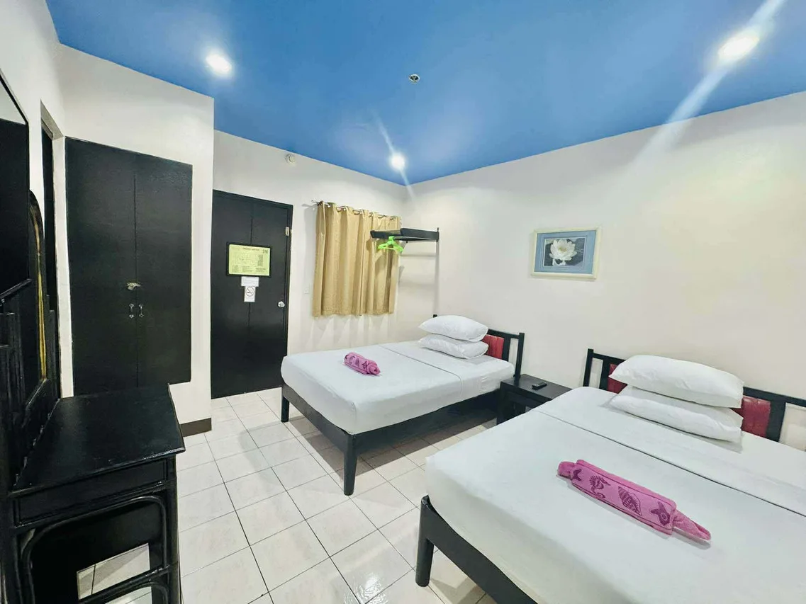 Boracay Travelodge Beach Resort photo 3