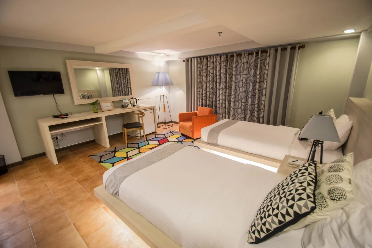 Almont City Hotel photo 2