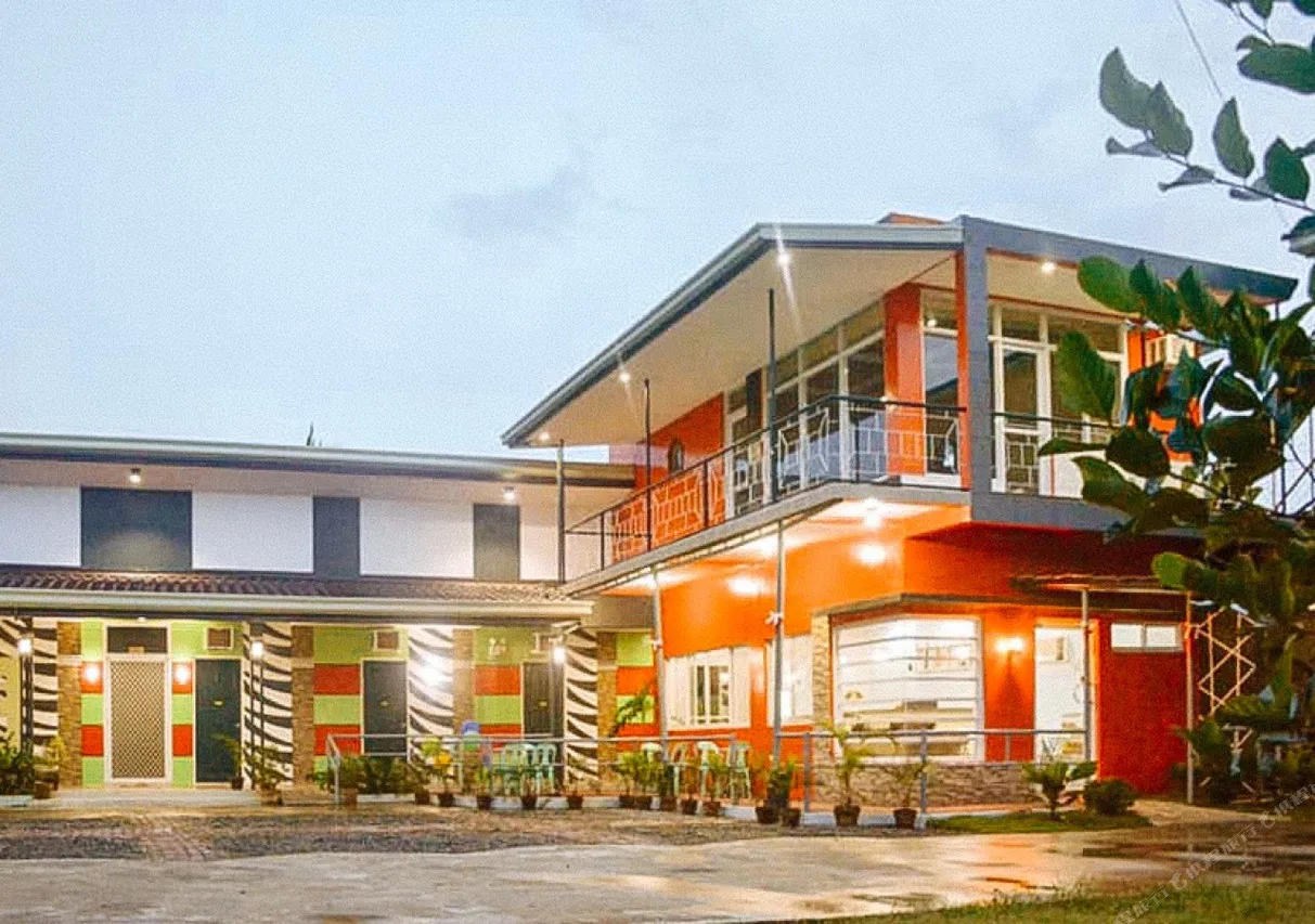 RedDoorz @ EM Pensiontel Butuan City photo 3