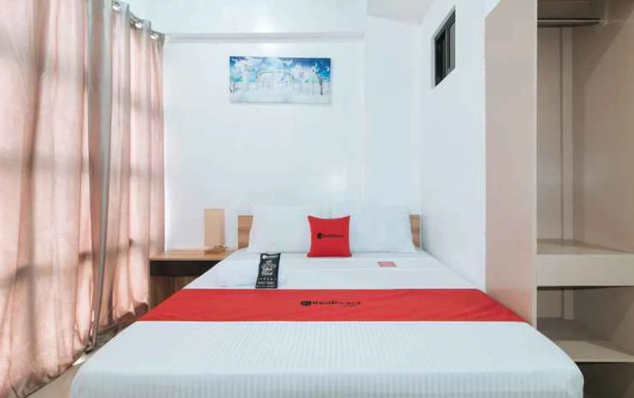 RedDoorz Near Iloilo International Airport photo 3