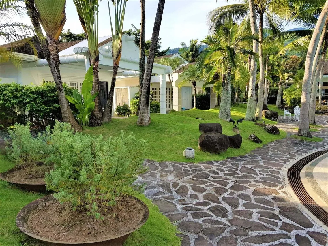 Chateau Bleu Resort photo 2
