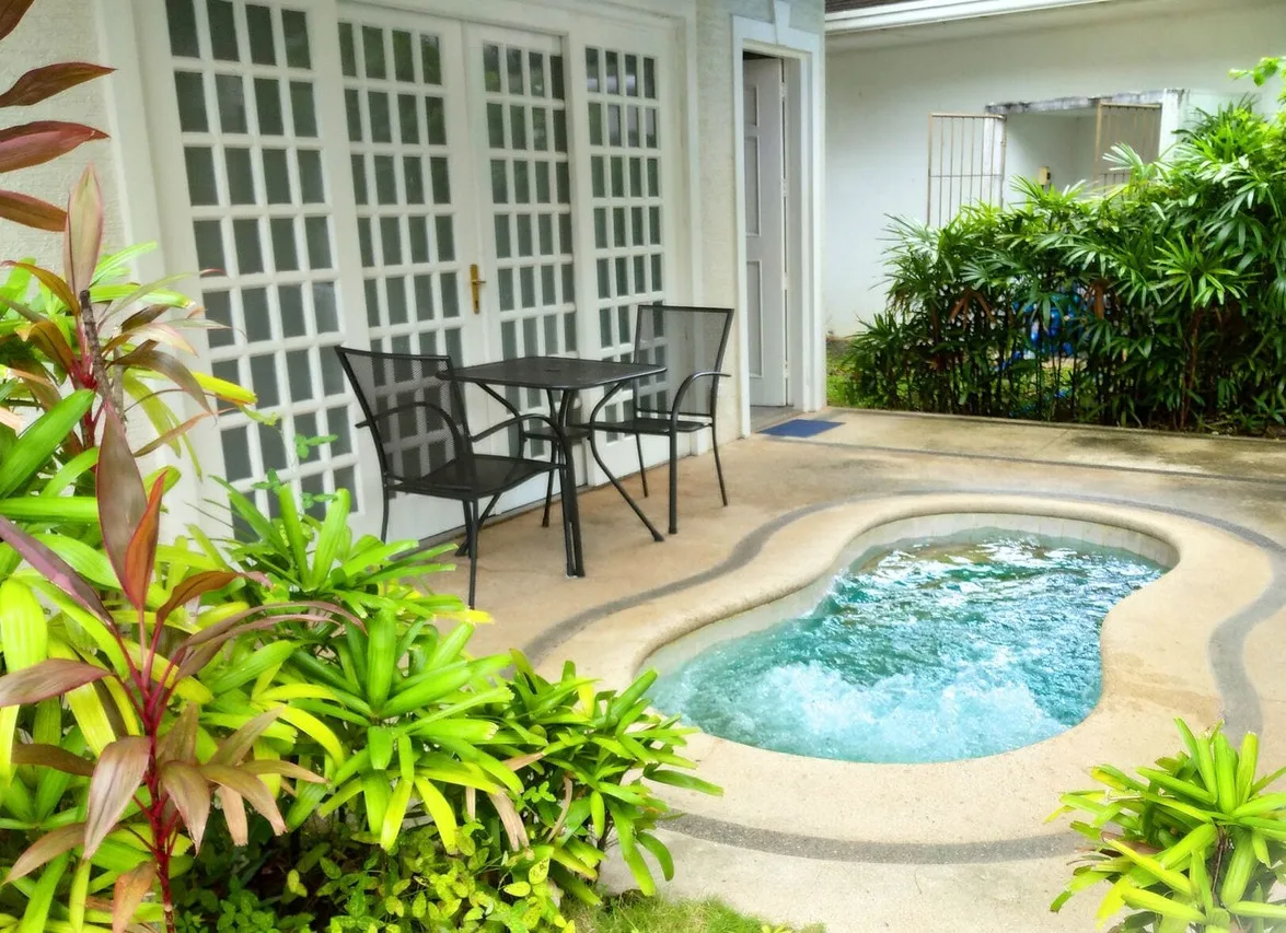Chateau Bleu Resort photo 4