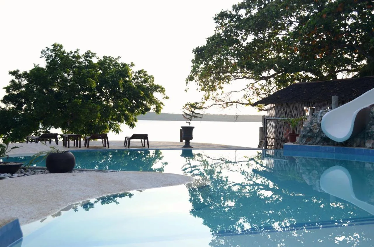 Isla Hayahay Beach Resort and Restaurant photo 4