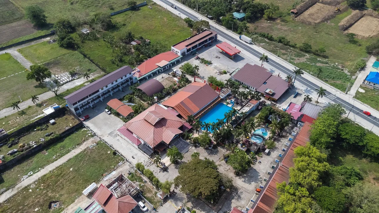 Quezon Premier Hotel Candelaria photo 2