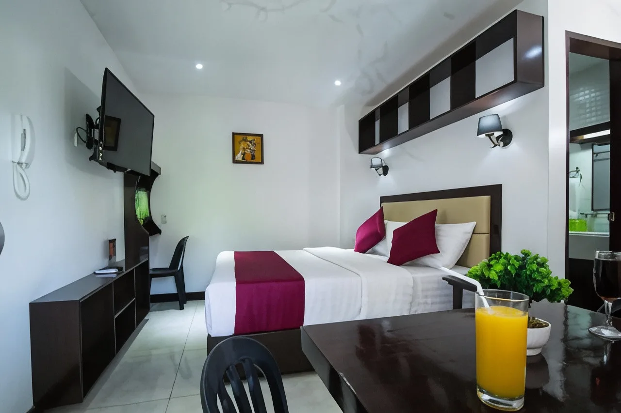 Diamond Hotel and Resto photo 3