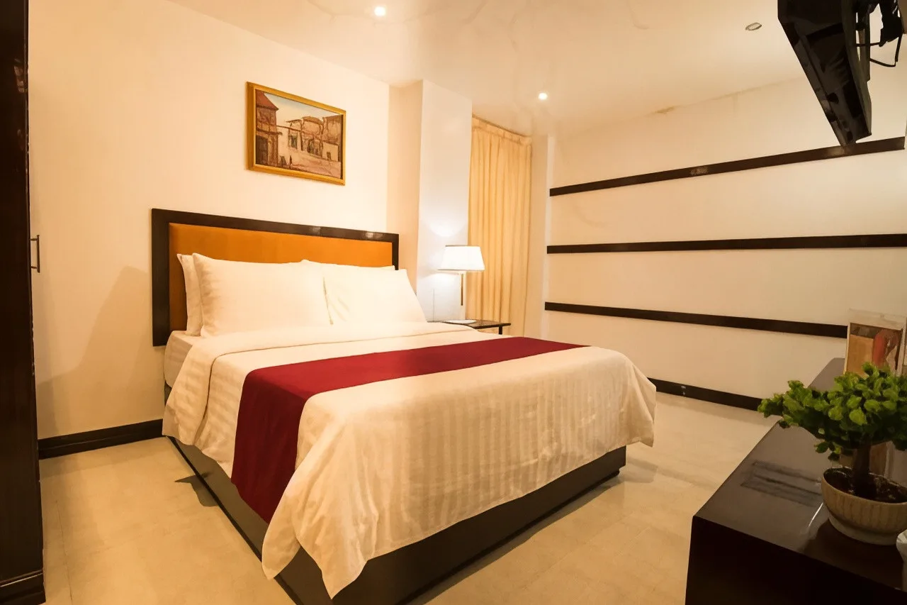 Diamond Hotel and Resto photo 4