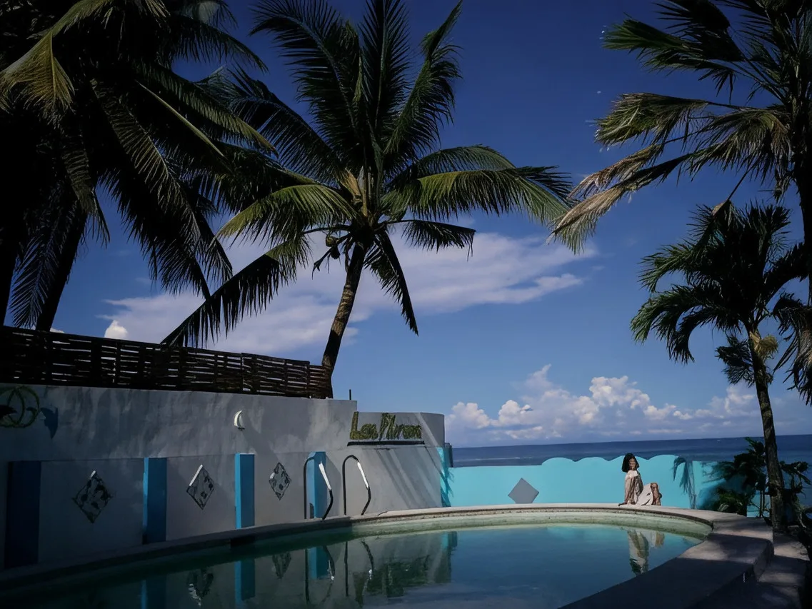 Las Flores Beachside Hotel photo 4