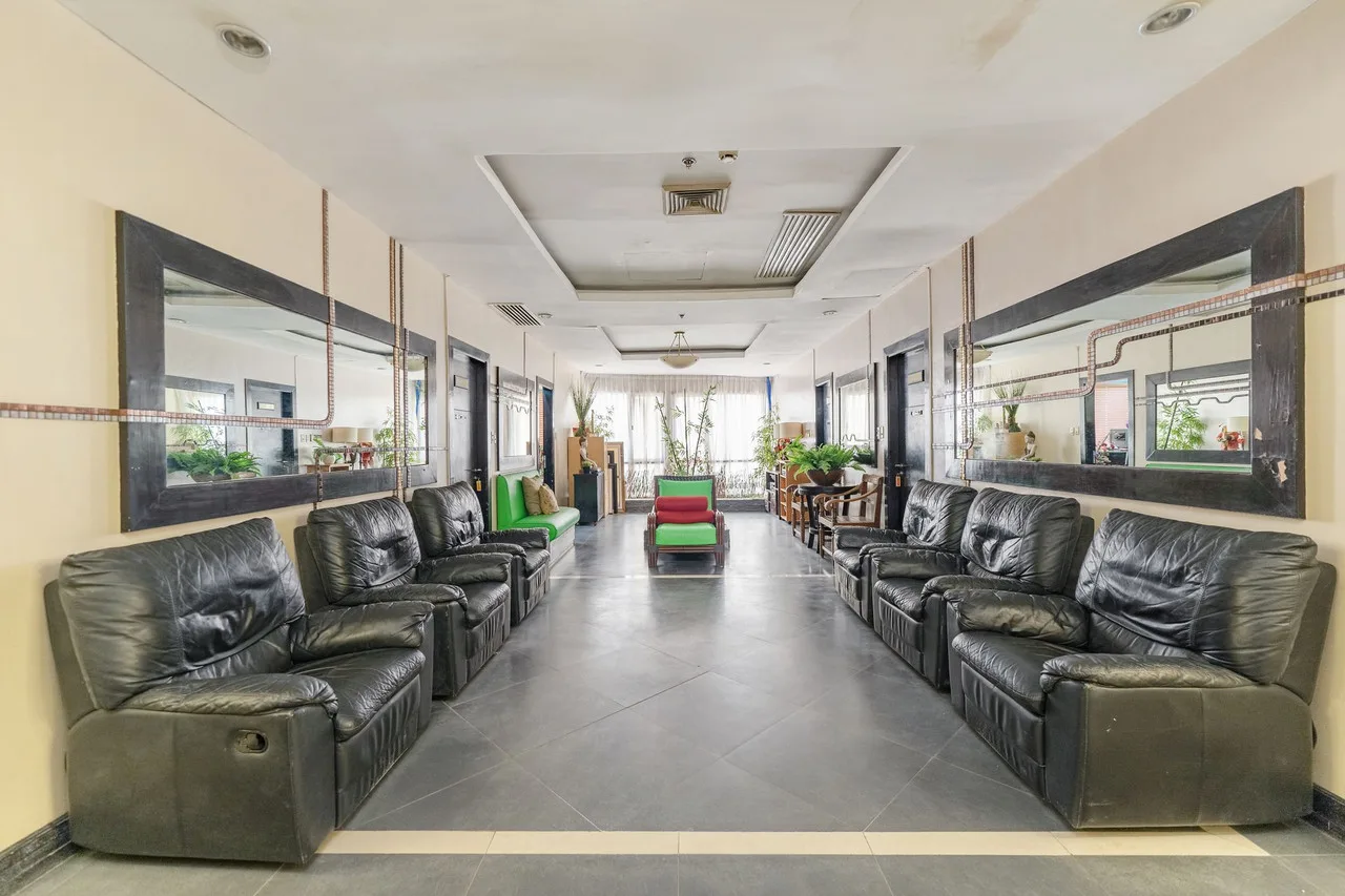 Crown Regency Hotel photo 2