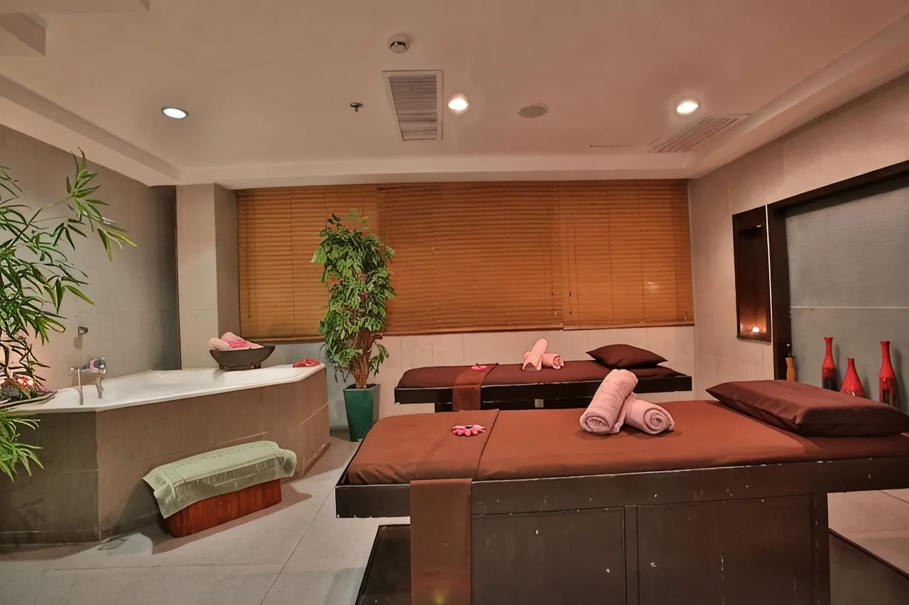 Crown Regency Hotel photo 3