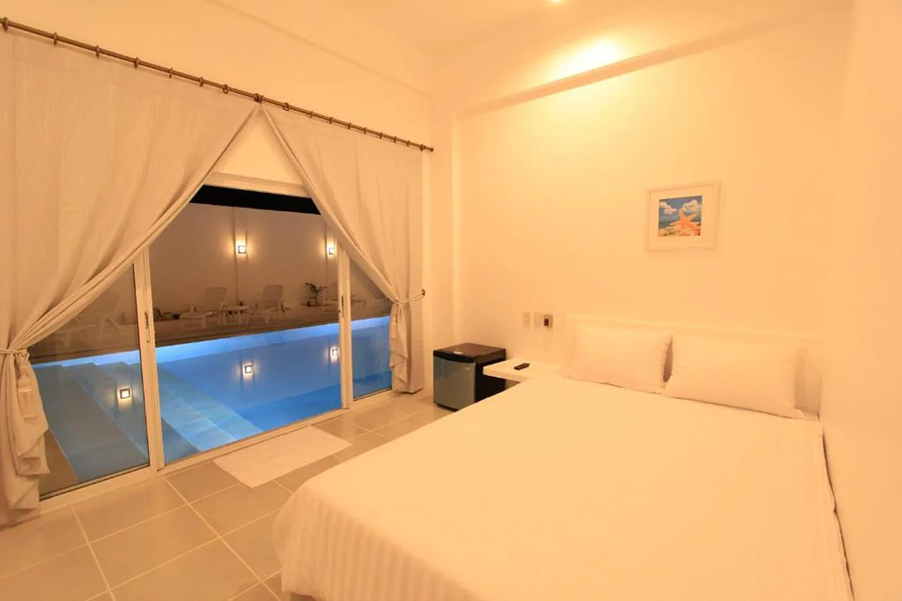 Coron Bluewave Hotel photo 2