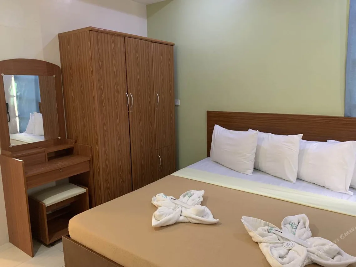 Coron Visitors Hotel photo 3