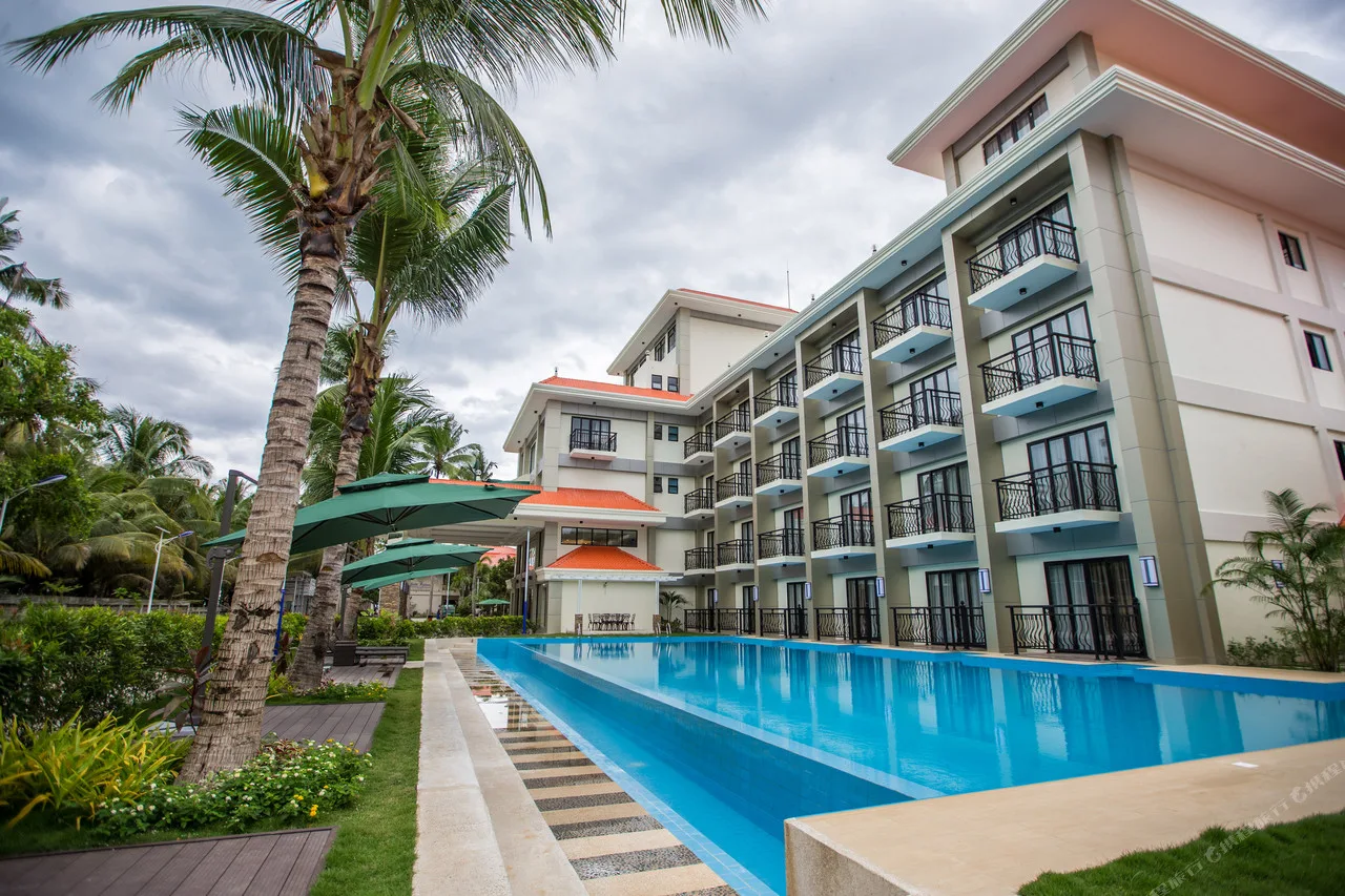 Costa Palawan Resort
