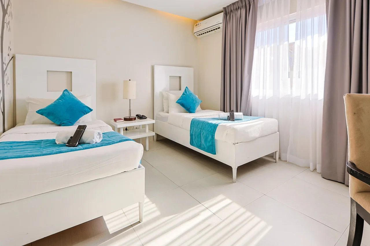 Holiday Suites Business District (Empire Suites Hotel) photo 2