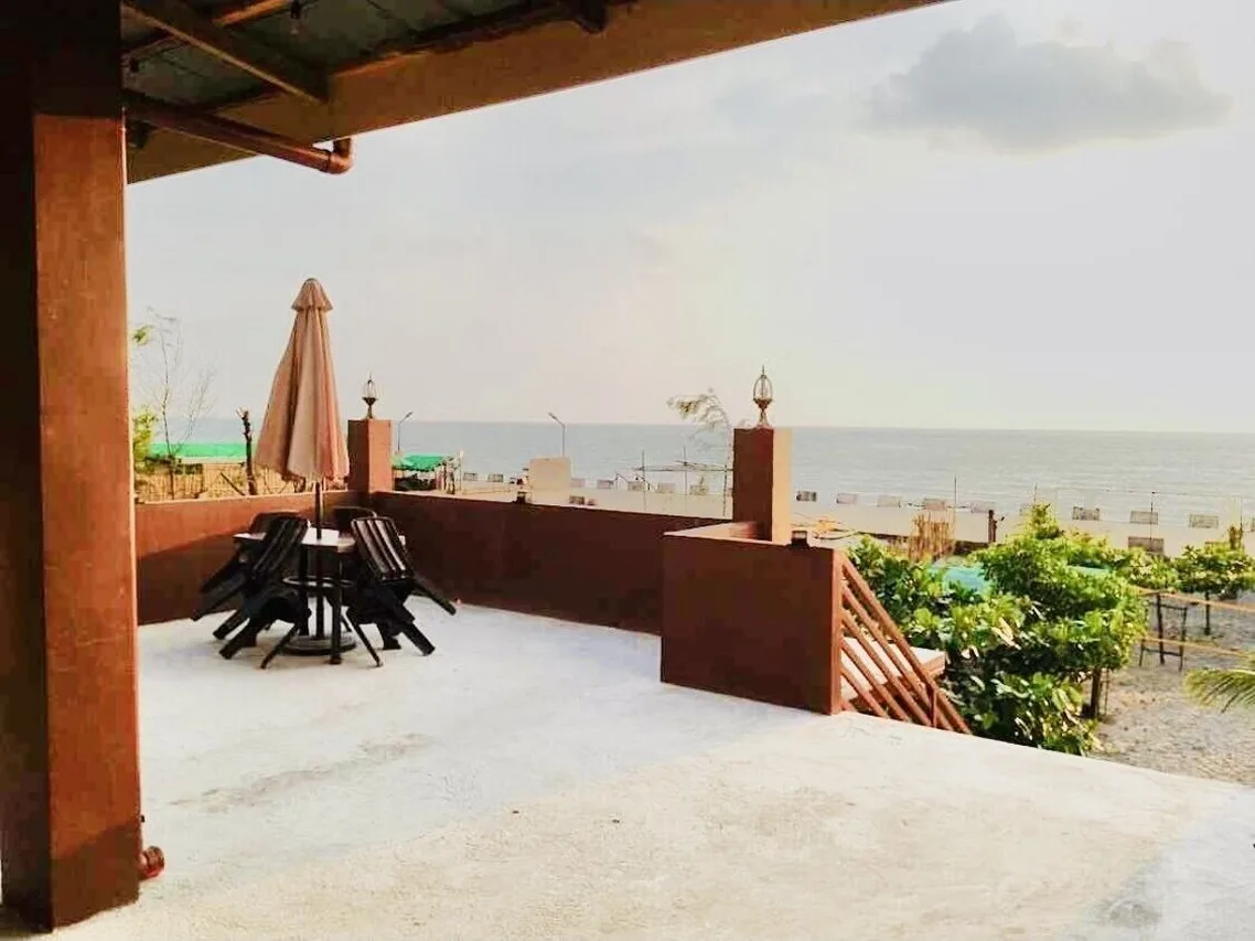Natasha-Rey Beach Resort
