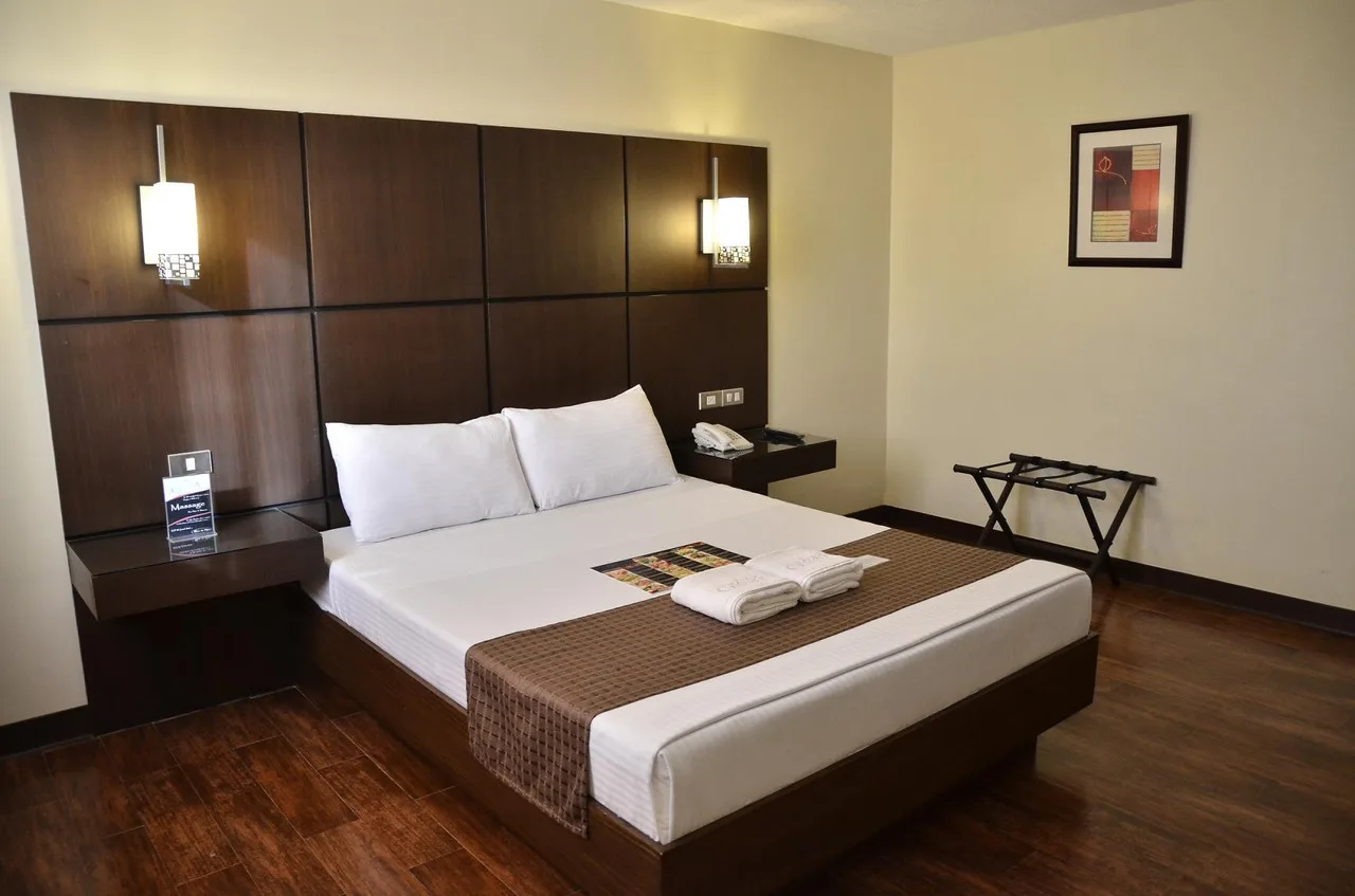 The Grande Suites