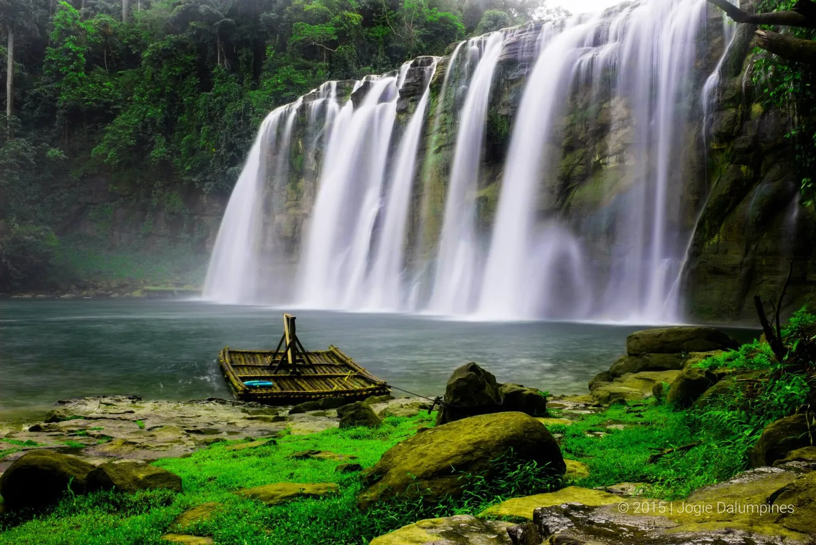 Surigao del Sur Travel Guide 2026 — Britania Islands, Tinuy-an Falls & Enchanted River