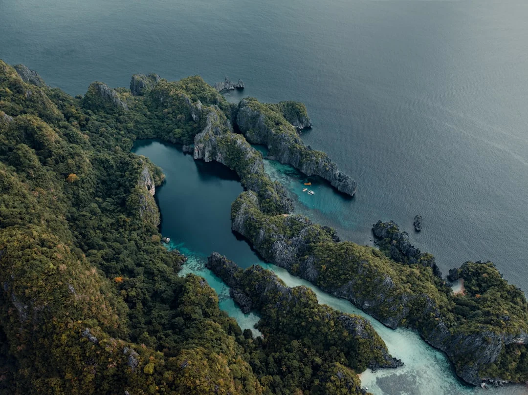El Nido Kayak Tour — Lagoons & Mangroves by Sea Kayak